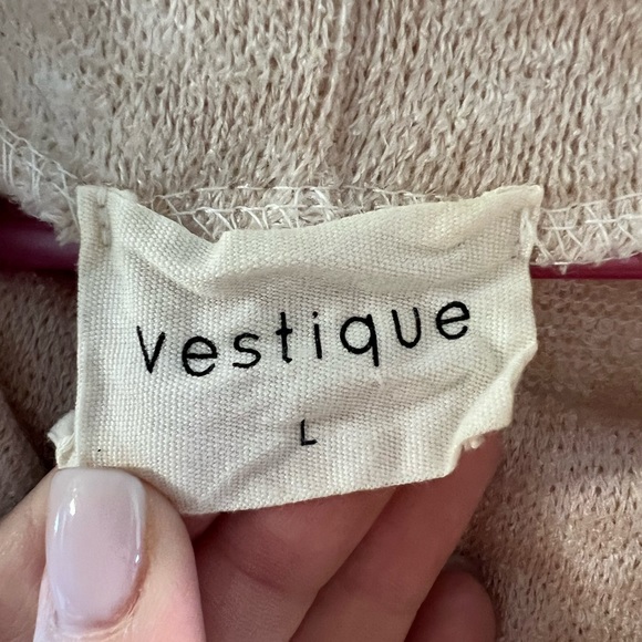 Vestique Women’s Sweater - Picture 2 of 3
